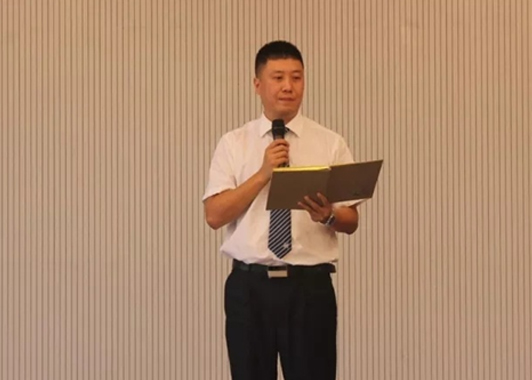 林宏：不去冒險比冒險更危險