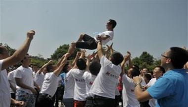 【飼料科(ke)技(ji)與經(jing)濟】鐵騎力(li)士：有(yǒu)夢，有(yǒu)未來